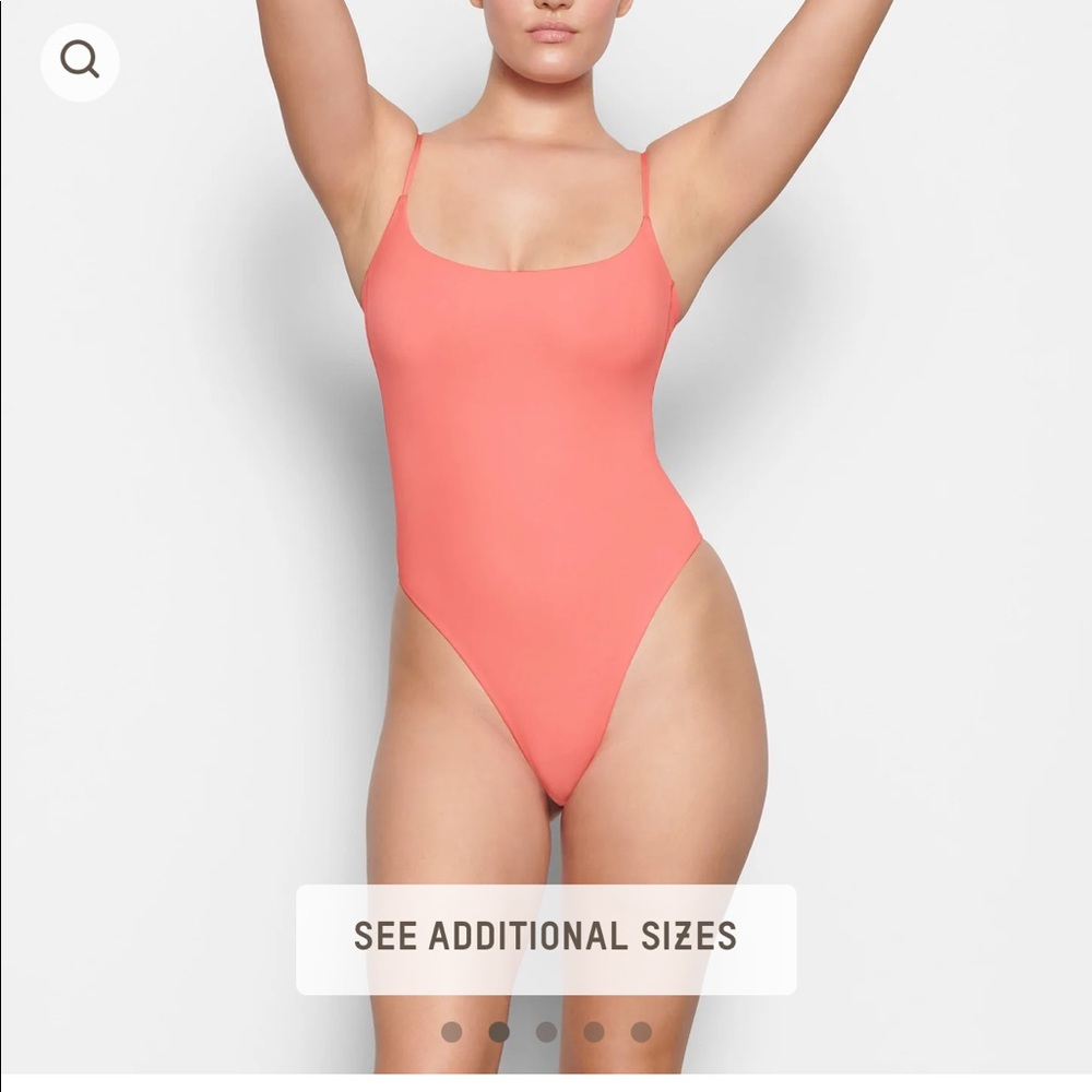 SKIMS NWT FITS EVERYBODY CAMI BODYSUIT SIZE S-sold out limited edition color